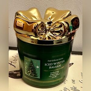 Bath & Body Works Iced Winter Balsam 3-Wick Candle With Gold Bow Lid